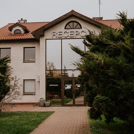Hotel Garden Olesnica  Exterior photo