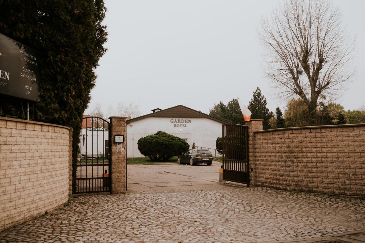 Hotel Garden Olesnica  Exterior photo